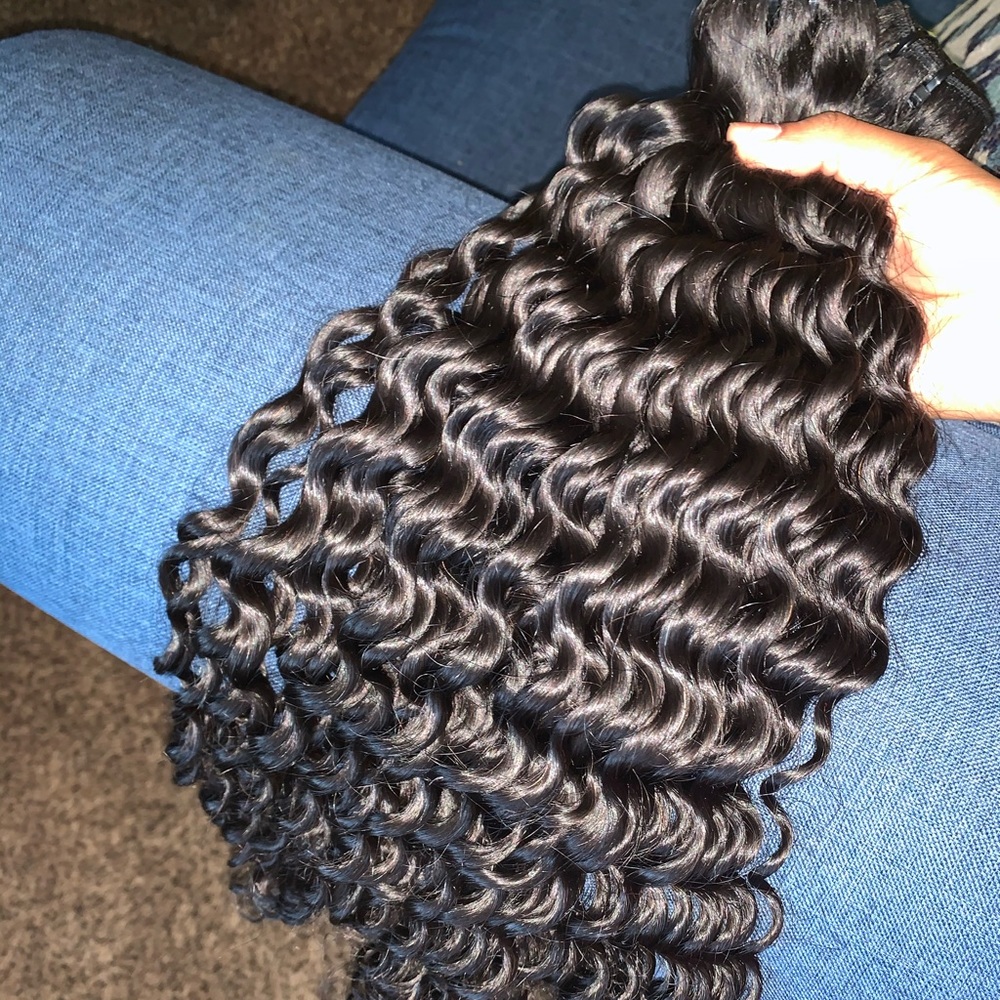 High quality hair: Curly - Picture 2 of 3